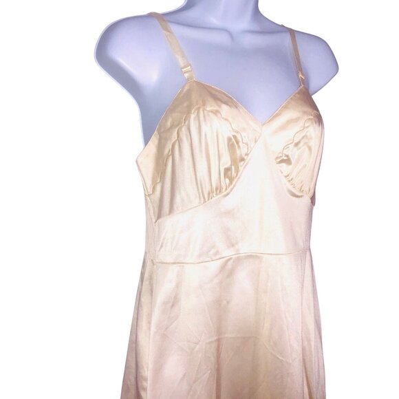 Vintage 50s Womens S Full Slip Beige Sleeveless Plain No Lace V Neck - Picture 2 of 5